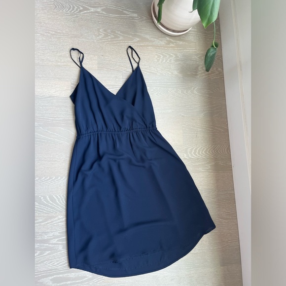 Aritzia Babaton Casimir dress - Picture 6 of 6